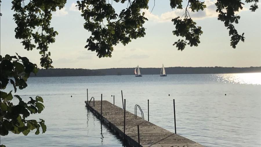 Sommarkväll, Kallhällsbadet         Foto: Pia Torndahl